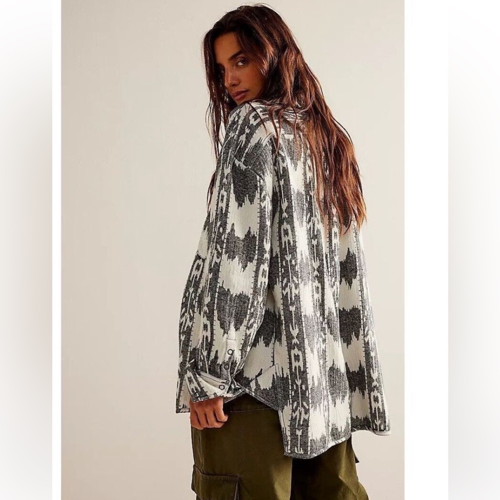 We The Free Izzie Cargo Jacquard Shirt